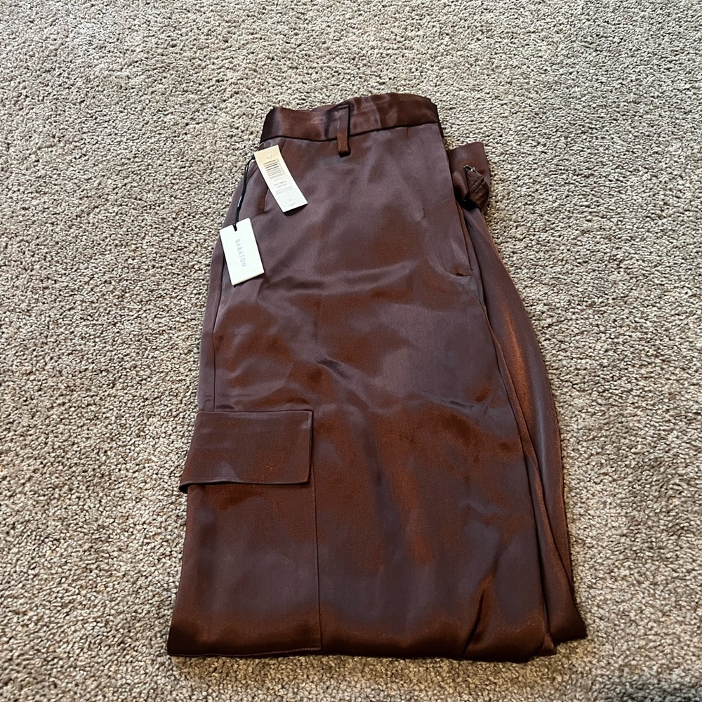 Aritzia Babaton Refined Cargo Satin Pant size 10 NWT